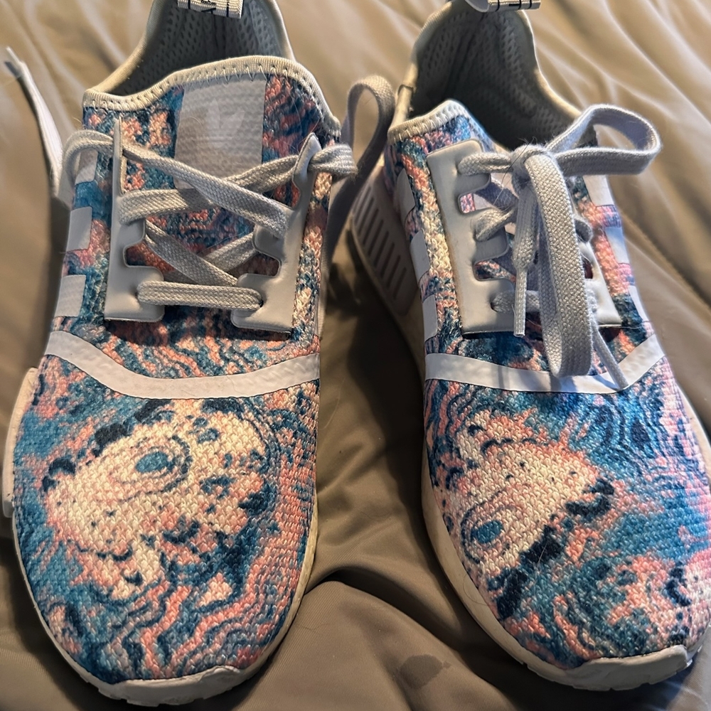 Colorful Patterned Sneakers - Picture 4 of 5